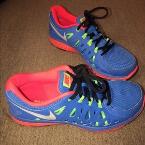 SOLD🎉🎉🎉🎉Neon Nike Shoes NWOT